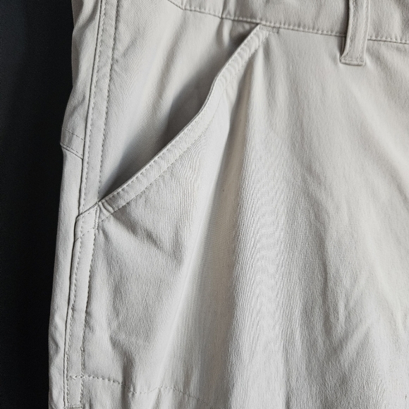 Ultimate Terrain Womens Size 12 Flat Front Hiking Convertible Zip Off Pants. NWT - Picture 7 of 14